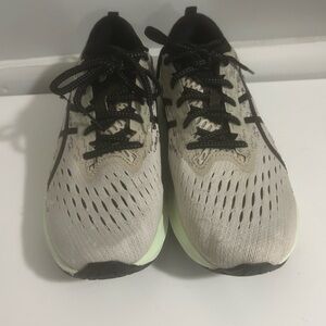 Men’s Asics novablast